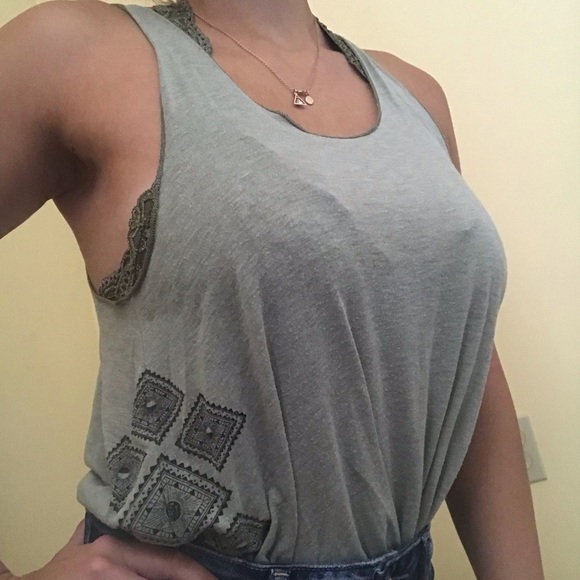 BillaBong Tank Top - Picture 1 of 5